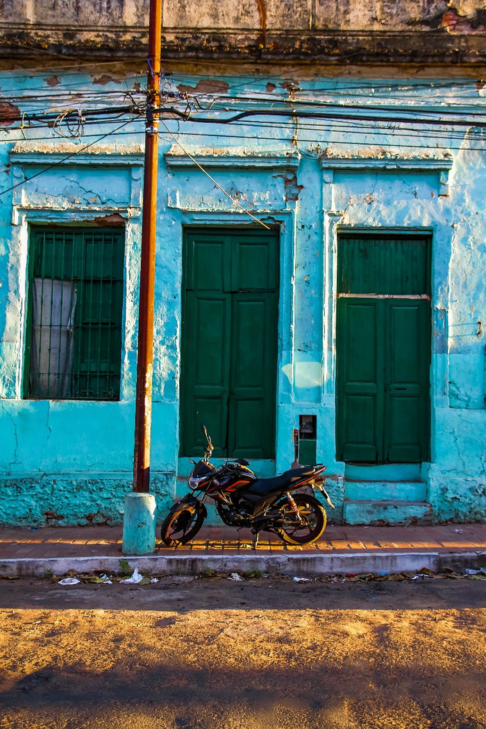 VICTOR BECKELMANN                  Puerta de Asunción vertical 1